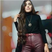 Profesora de Castellamo, Sociales y Ciencias Politicas imparte clases